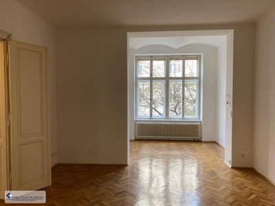 Eleganter Altbau bei Schönbrunn