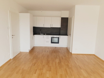 Erstbezug: Neue 3 Zimmerwohnung mit Balkon + Tiefgaragenplatz