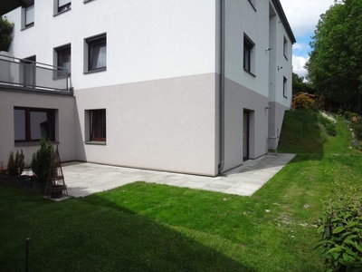 GÜNSTIGE EIGENTUMSWOHNUNG MIT TERRASSE/GARTENNUTZUNG IN GRÜNLAGE!