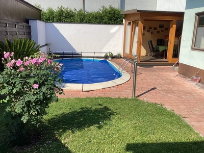 *NEUER PREIS*sofort bezugsfertiges Haus mit Innenhof, der Pool ist schon da!