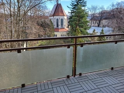 Entzückende Wohnung mit Loggia und Blick ins Grüne