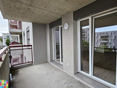 3 mietfreie Monate zum Umziehen - Unbefristeter Mietvertrag - 2 Zimmerwohnung mit Loggia/Balkon