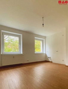 Frisch sanierte, helle Single-Wohnung mit idealer Raumaufteilung in Steyr Münichholz: komfortabel, erschwinglich und mitten im Grünen!