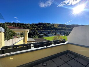 226 Immobilien: 4-Zimmer-Dachgeschosswohnung mit genialem Raumkonzept und Südterrasse in Innsbruck Amras / optional 2 TG-AP