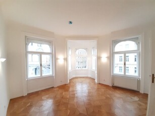 Unbefristet: Elegante 3-Zimmer Wohnung in schönem Gründerzeithaus Nähe Volkstheater, zu mieten in 1070 Wien