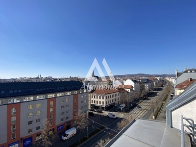 2 STÖCKIGE DACHGESCHOSSWOHNUNG mit Terrasse und Fernblick