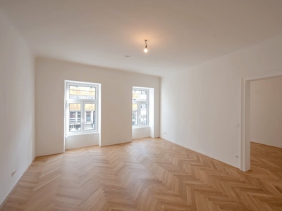 ++NEU++ Hochwertiger 2-Zimmer Altbau-Erstbezug mit ca. 9m² Balkon/Loggia in sehr guter Lage!