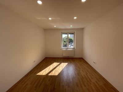 *** SCHÖNE NEUBAUWOHNUNG*** TOP LAGE *** NEU SANIERT ***