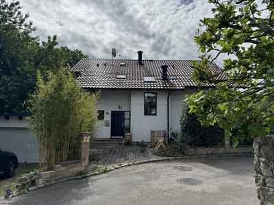 Einfamilienhaus mit Büro, 2 Terrassen und hochwertiger Ausstattung & Pool in Gablitz