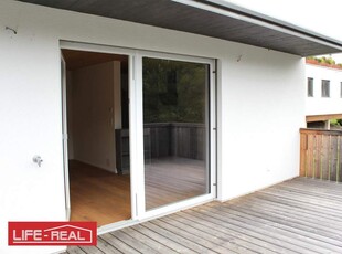 Moderne, freistehende Wohnung mit Terrasse, Garten und Carport in ruhiger, grüner Lage