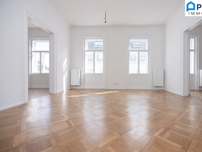 * ERSTBEZUG * Renovierte 4 Zimmer ( inklusive Wohnküche),ca.160 m² * 2 Bäder * 9,34m² Hofbalkon/ Terrasse * repräsentativer Stilaltbau  in Toplage *