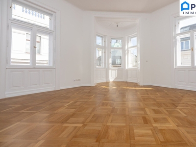 ERSTBEZUG, sehr schön enoviert, 4 Zimmer ( inklusive Wohnküche),ca.160 m² , 2 Bäder, 9,34m² Hofbalkon/ Terrasse, repräsentativer Stilaltbau in Toplag