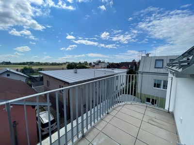 **TOLLE 2 ZIMMER WOHNUNG MIT TERRASSE UND MÖBLIERTE KÜCHE - NAHE MÜHLWASSER**