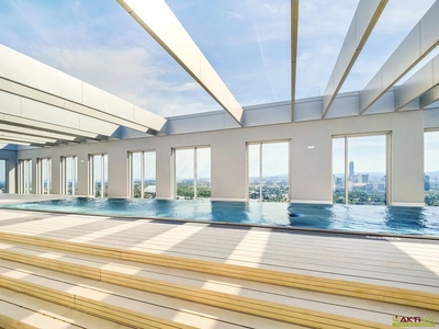 5 Schlafzimmer, Rooftop-Pool und viele Highlights. - Luxus im Tower. - Modernes Wohnfeeling mit herrlichem Ausblick.