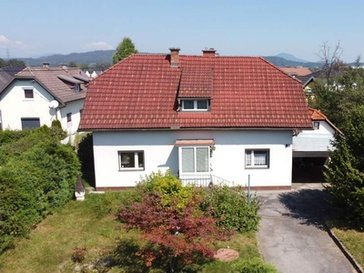 Attraktives Einfamilienhaus mit Carport in bester Lage