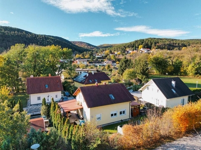 Bergkulisse - Einfamilienhaus mit Kamin in Wöllersdorf!