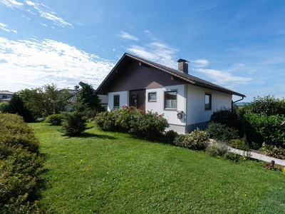 Einfamilienhaus mit großem Garten! Eckparzelle!