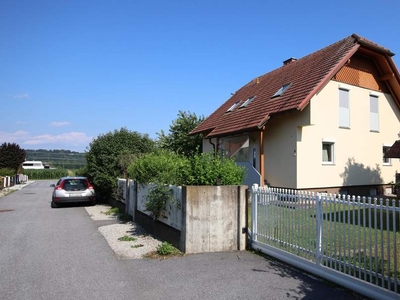 Einfamilienhaus mit großem Grundstück in ruhiger Sackgasse, ca. 400 m weit von Kalsdorf entfernt