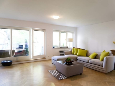 Exklusive 4-Zimmer Wohnung mit 19 m² Terrasse