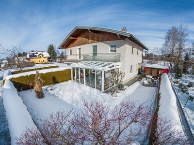 FamilienNest - gepflegtes Doppelhaus im grünen Norden