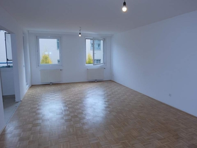 Frisch renovierte Familienwohnung! 127,5 m² 4 Zimmer 2 Loggien!