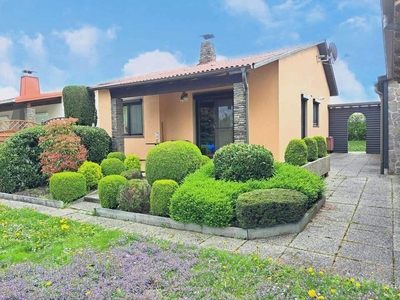 Gepflegtes Haus in Seesiedlung mit Sauna und gemütlicher Terrasse