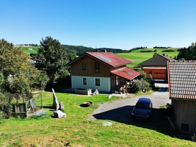 Tolles Haus mit ca. 2 ha Grund - ideal für Kleintierhaltung