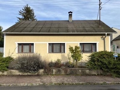 Haus in ruhiger Lage mit viel Platz für den Handwerker