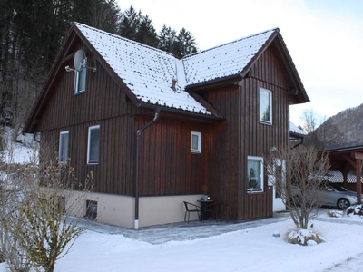 KAUFANGEBOT LIEGT VOR!!! Kleines Wohnhaus mit Carport