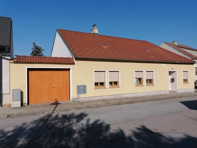 Landhaus auf großem Eigengrund