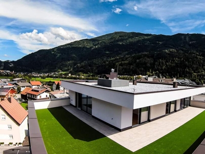 Luxus der Extraklasse: Penthouse-Wohnung mit riesiger Dachterrasse in traumhafter Aussichtslage!