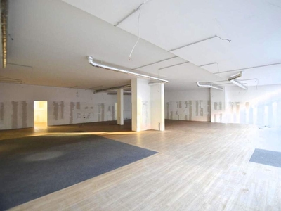 Modernes 252 m² Geschäftslokal MIETE