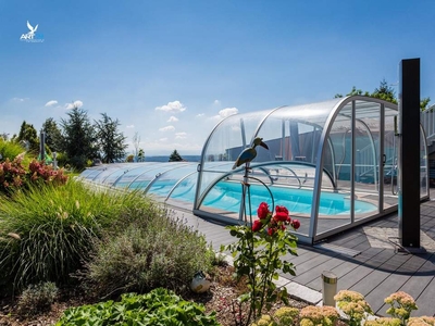 Top Aussichtslage! Großzügiges Haus mit PV-Anlage/Speicher/Wintergarten/Pool & wunderschönen Garten!