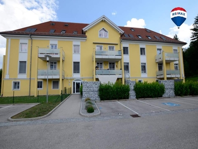 > VERMIETET < Wohnen mit schöner Terrasse mit Blick ins Grüne