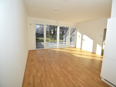 Grandiose 3,5 Zimmer mit den feinsten Materialien + 185 m² Garten. Leistbar und genial!