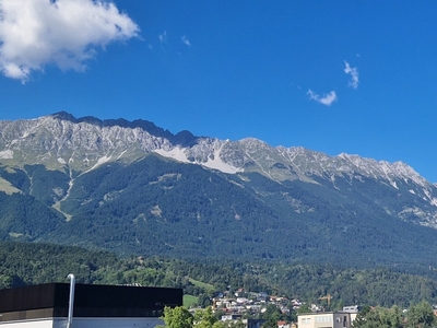 Charmante 2 Zimmer Dachgeschoßwohnung mit Terrasse !