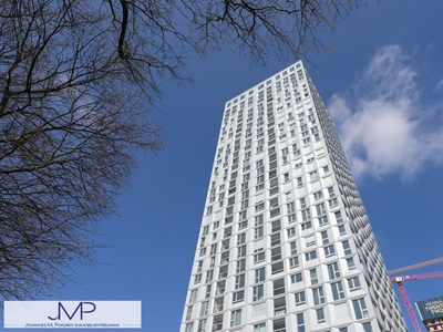 Erstbezug - Sonnige 2-Zimmer Wohnung mit sensationellem Fernblick und Roof-Top-Pool!