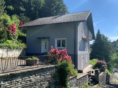 Reizendes Wohnhaus mit traumhafter Aussicht auf die Neuburg und den Inn