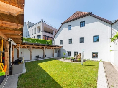 419 m² WOHN- NUTZFLÄCHE – ZENTRUM VON STEYR – SOFORT VERFÜGBAR! Modernes Stadthaus mit traumhaftem Garten/Innenhof im Zentrum von Steyr!