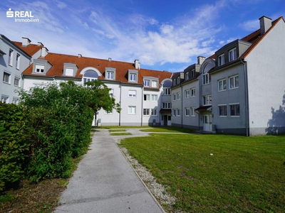 helle Dachgeschosswohnung im Herzen von Stockerau