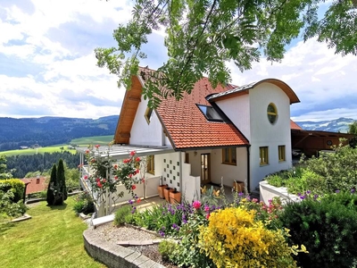 Modernes Wohnparadies - Architekten-Haus in toller Aussichtslage