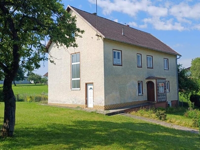 Sanierungsbedürftiges Haus in ruhiger Lage