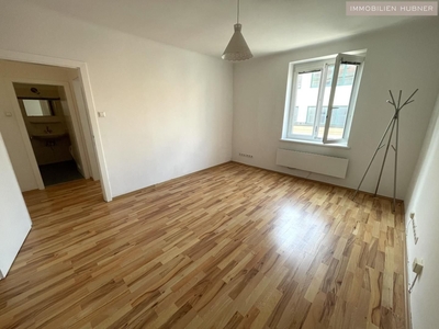 UNBEFRISTET!!! Single-Wohnung in bester Innenstadtlage (Fußgängerzone!!!)