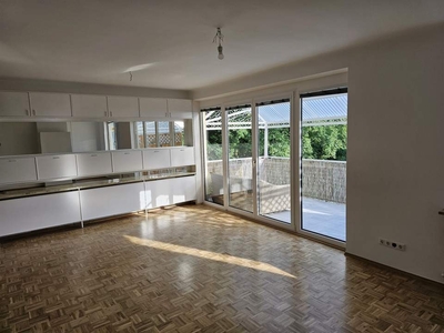 Wunderschöne Wohnung mit 14m² Balkon und traumhafter 91m² Dachterrasse mit kleinem Pool, nähe Kaasgrabengasse