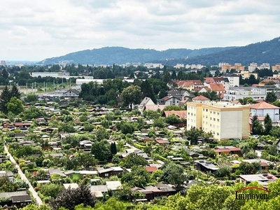 AKTION: 2 MONATE MIETFREI! - geräumige 4-Zimmerwohnung mit Balkon!