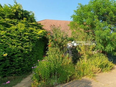 Ideal für Selbstversorger! Bauernhaus, ca. 180m² Wfl., sehr ruhig gelegen, mit arrondierendem, ca. 18.000m² großen Grundstück samt Brunnen!