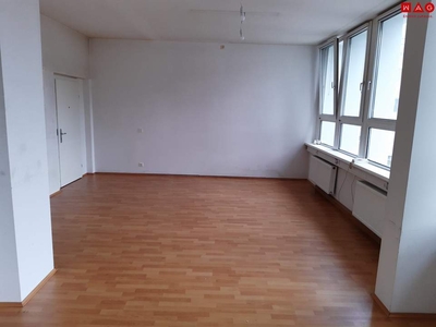 MARKT AM BINDERMICHL: 61 m² (ERWEITERBAR AUF BIS ZU 255,40 m²) mit garantiert bestem Preis-/Leistungsverhältnis - flexibel in Aufteilung u. Gestaltung - Fitnessstudio /Büro-/Ordinationsfläche im frequentierten Nahversorgungszentrum!