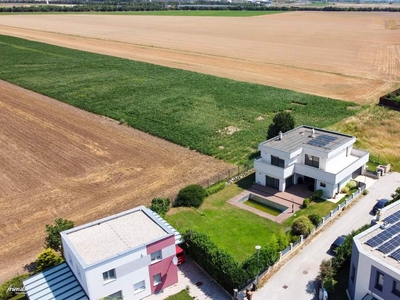 Einfamilienhaus mit Doppelgarage, Pool uvm. in Leopoldsdorf!