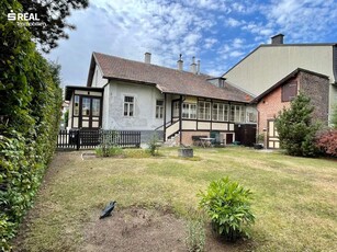 charmantes Jugendstil-Haus mit Entwicklungspotenzial in Grünruhelage