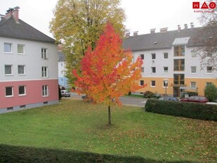 Großzügiges und idyllisches 3-Zimmer-Wohnvergnügen mit Balkon ins Grüne! Genießen Sie die Annehmlichkeiten der Stadt in perfekter Ruhelage!